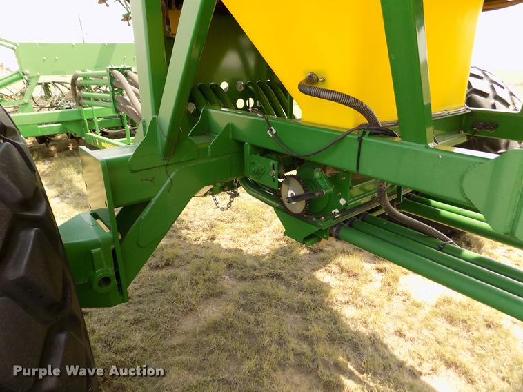 image for item DB9136 2003 John Deere 1890 no-till air seeder