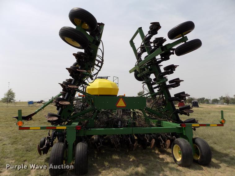 image for item DB9136 2003 John Deere 1890 no-till air seeder