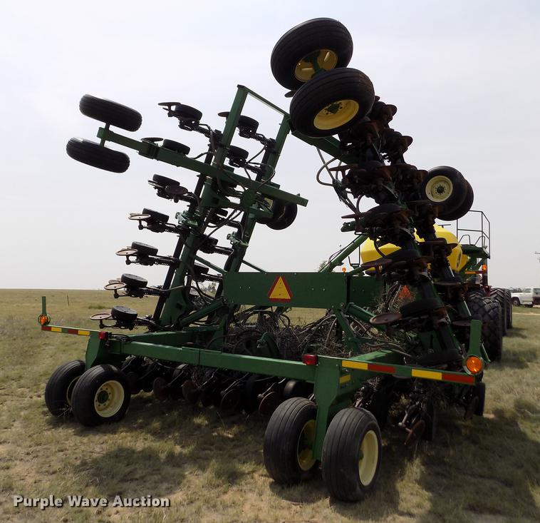 image for item DB9136 2003 John Deere 1890 no-till air seeder