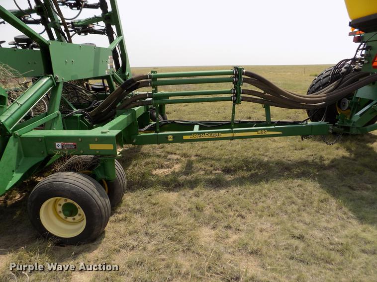 image for item DB9136 2003 John Deere 1890 no-till air seeder