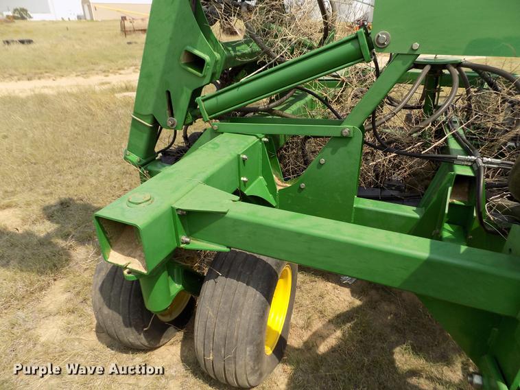 image for item DB9136 2003 John Deere 1890 no-till air seeder