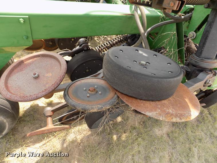 image for item DB9136 2003 John Deere 1890 no-till air seeder