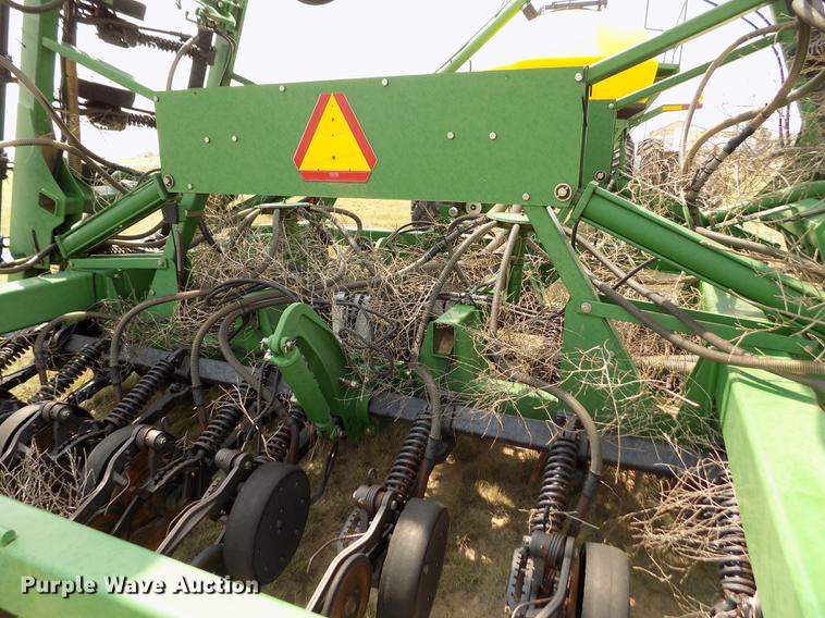 image for item DB9136 2003 John Deere 1890 no-till air seeder
