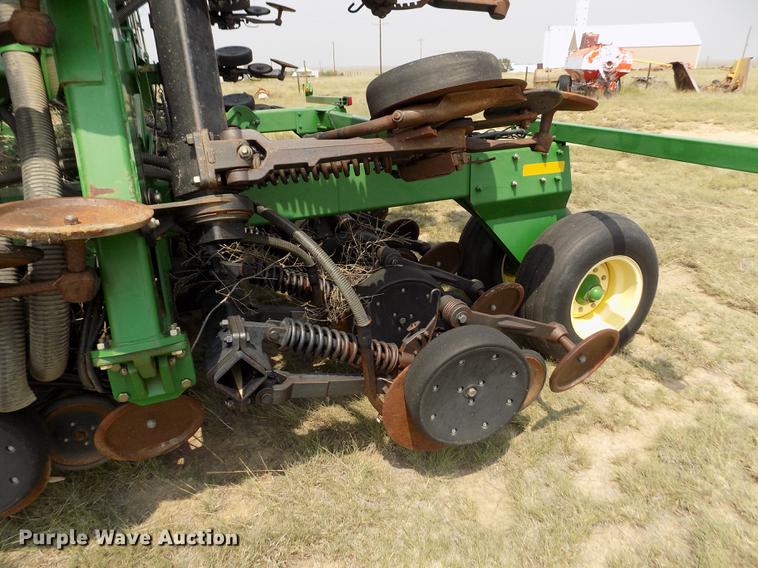 image for item DB9136 2003 John Deere 1890 no-till air seeder