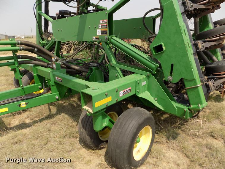 image for item DB9136 2003 John Deere 1890 no-till air seeder