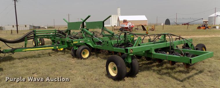image for item DB9136 2003 John Deere 1890 no-till air seeder
