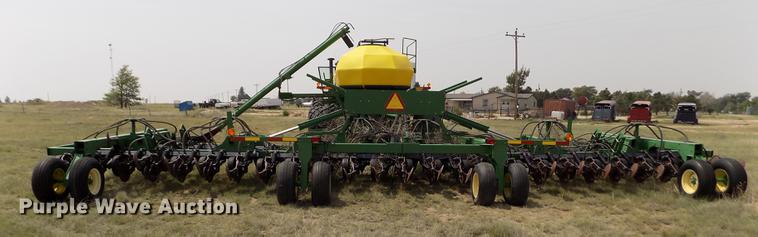 image for item DB9136 2003 John Deere 1890 no-till air seeder