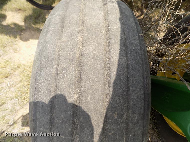 image for item DB9136 2003 John Deere 1890 no-till air seeder