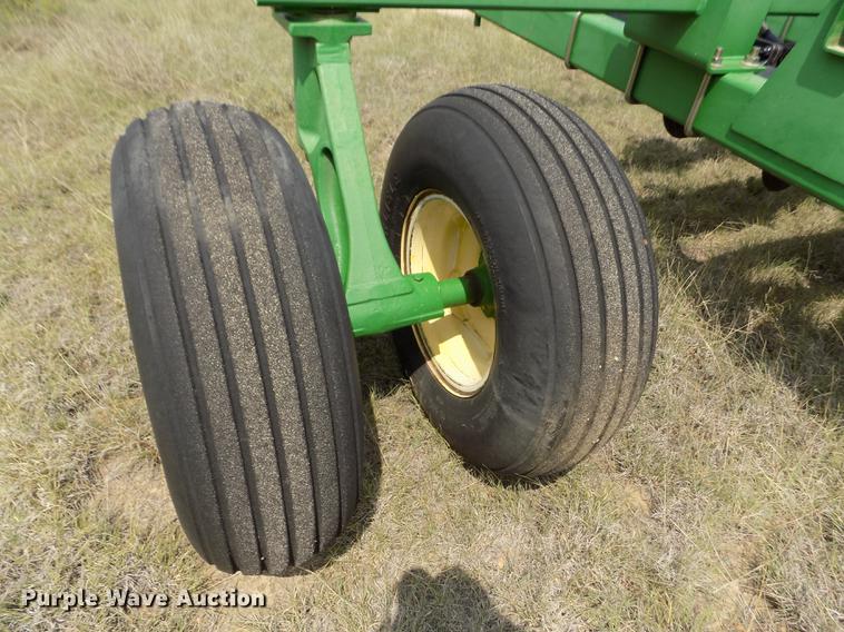 image for item DB9136 2003 John Deere 1890 no-till air seeder