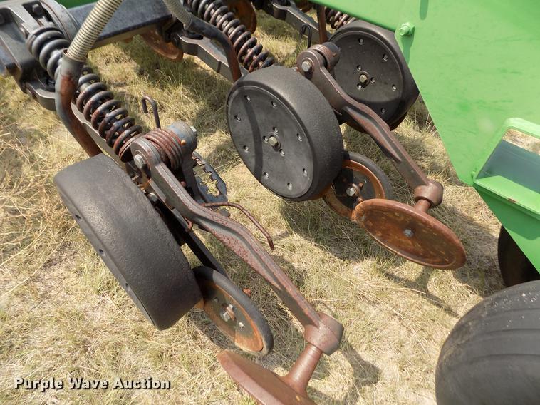 image for item DB9136 2003 John Deere 1890 no-till air seeder