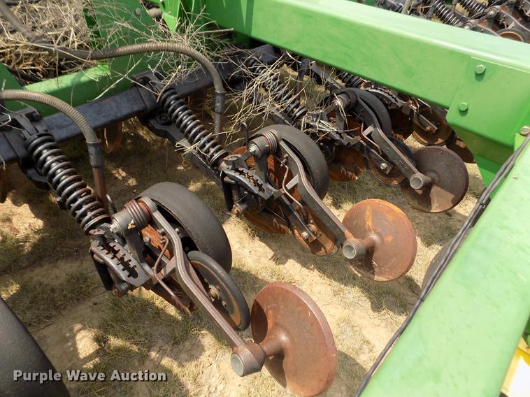 image for item DB9136 2003 John Deere 1890 no-till air seeder