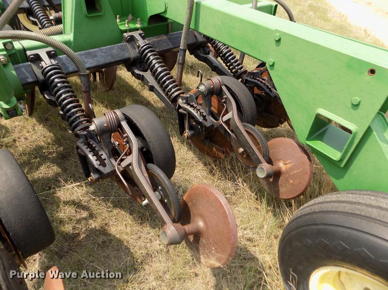 image for item DB9136 2003 John Deere 1890 no-till air seeder