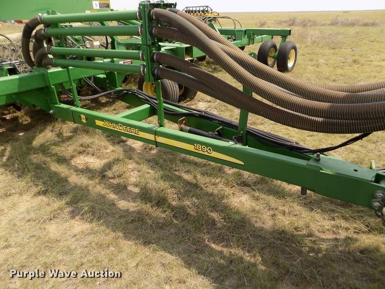 image for item DB9136 2003 John Deere 1890 no-till air seeder