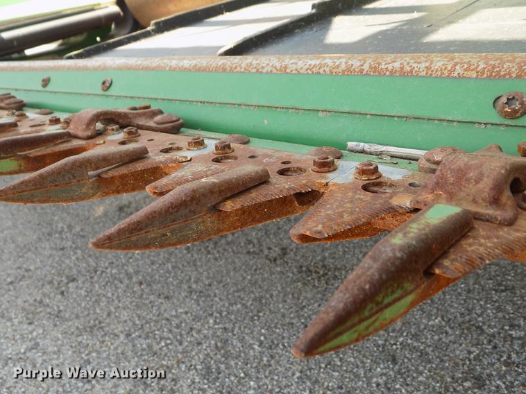 image for item DB9183 2010 John Deere 635D rigid draper head