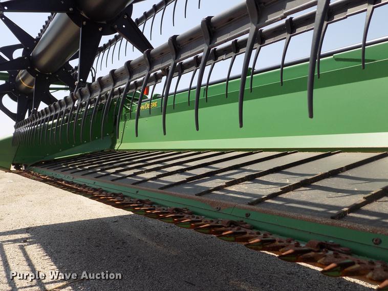 image for item DB9183 2010 John Deere 635D rigid draper head