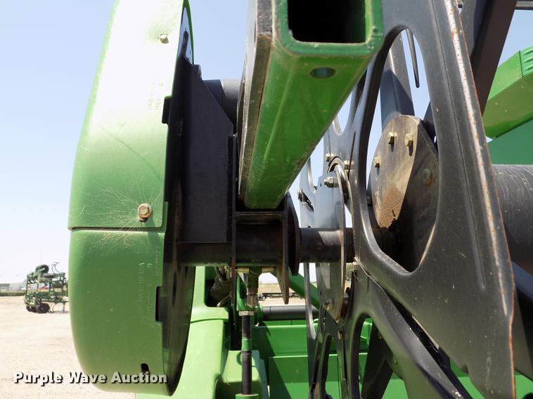 image for item DB9183 2010 John Deere 635D rigid draper head