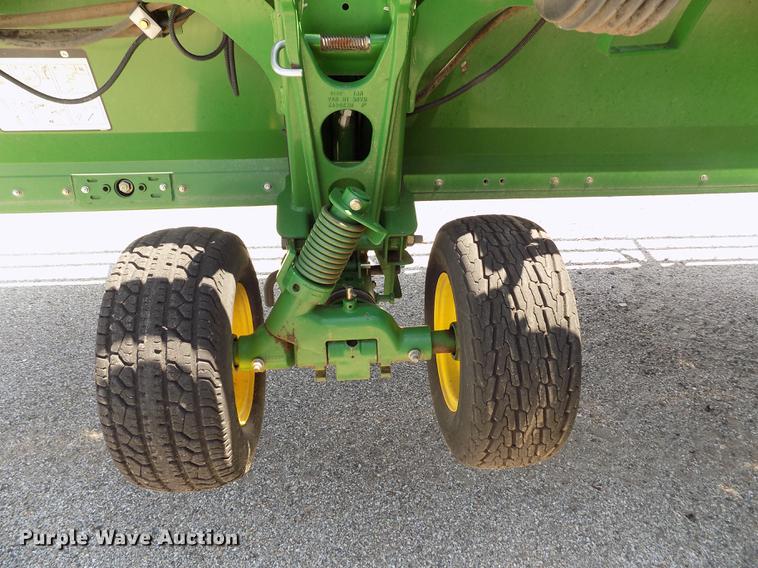 image for item DB9183 2010 John Deere 635D rigid draper head