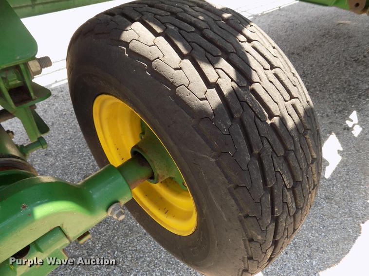 image for item DB9183 2010 John Deere 635D rigid draper head