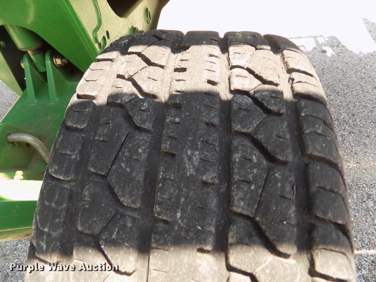 image for item DB9183 2010 John Deere 635D rigid draper head