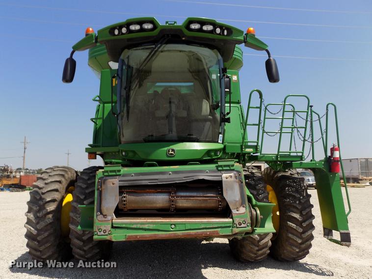 image for item DB9184 2013 John Deere S660 STS combine