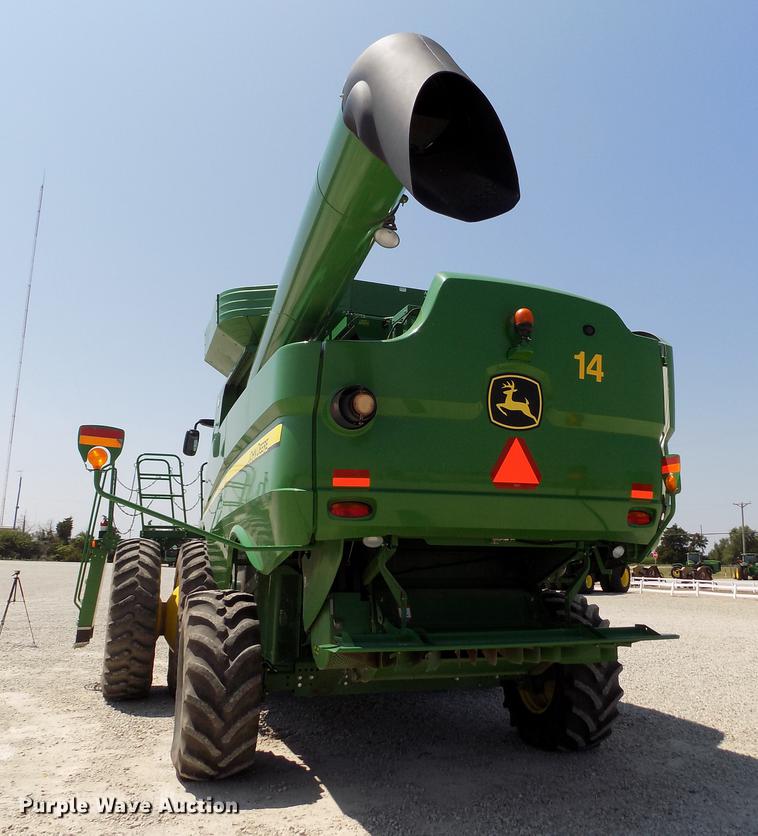 image for item DB9184 2013 John Deere S660 STS combine
