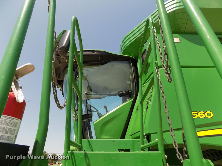 image for item DB9184 2013 John Deere S660 STS combine