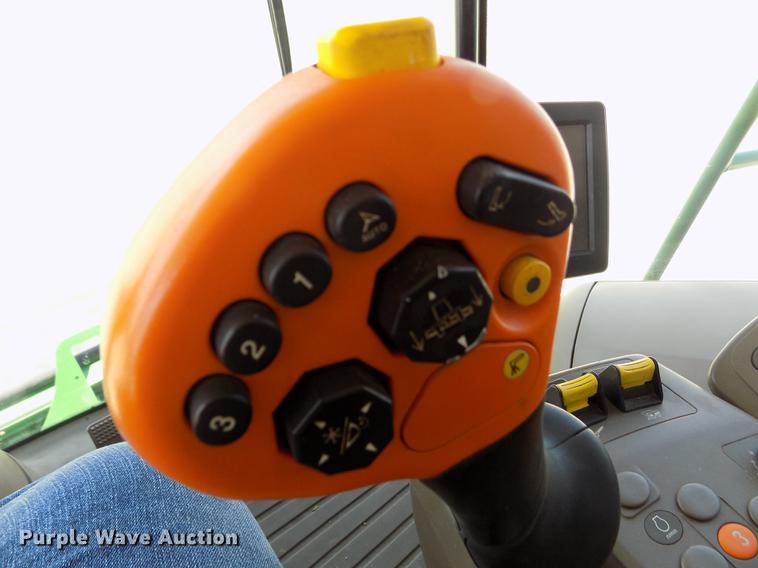 image for item DB9184 2013 John Deere S660 STS combine