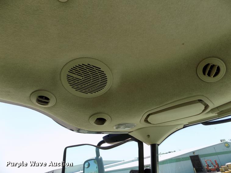 image for item DB9184 2013 John Deere S660 STS combine