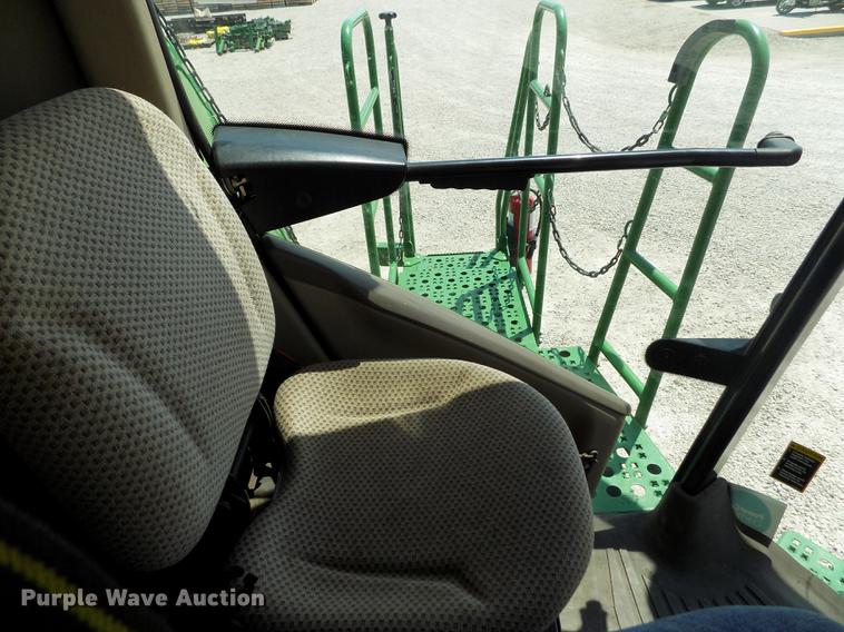 image for item DB9184 2013 John Deere S660 STS combine