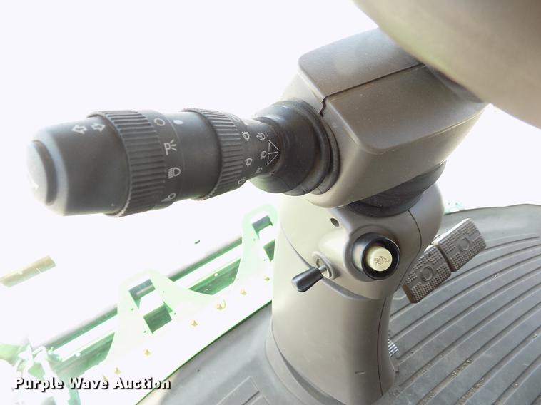 image for item DB9184 2013 John Deere S660 STS combine