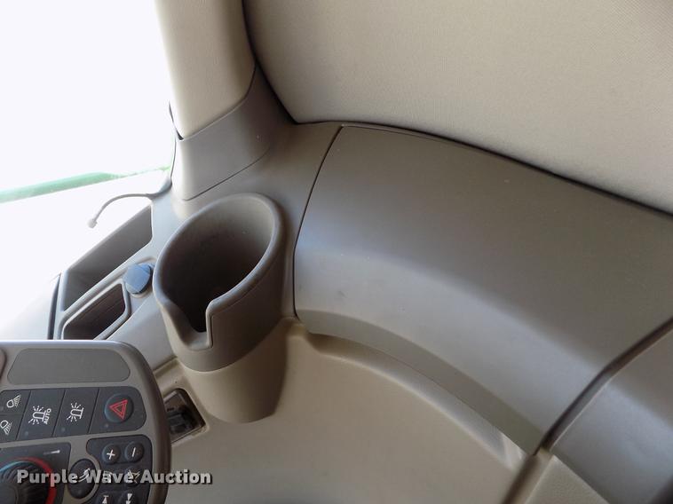 image for item DB9184 2013 John Deere S660 STS combine