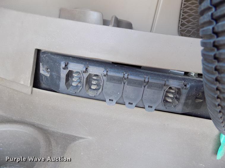 image for item DB9184 2013 John Deere S660 STS combine