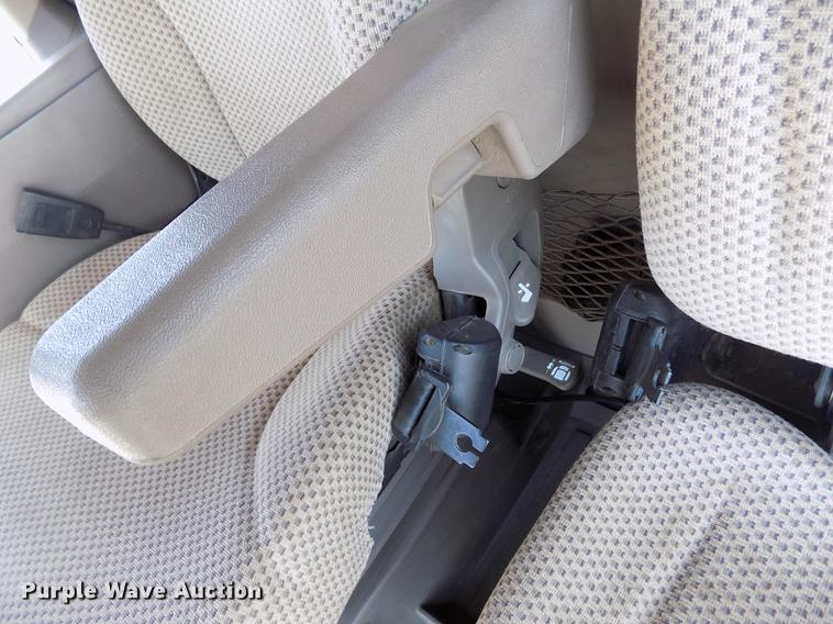 image for item DB9184 2013 John Deere S660 STS combine