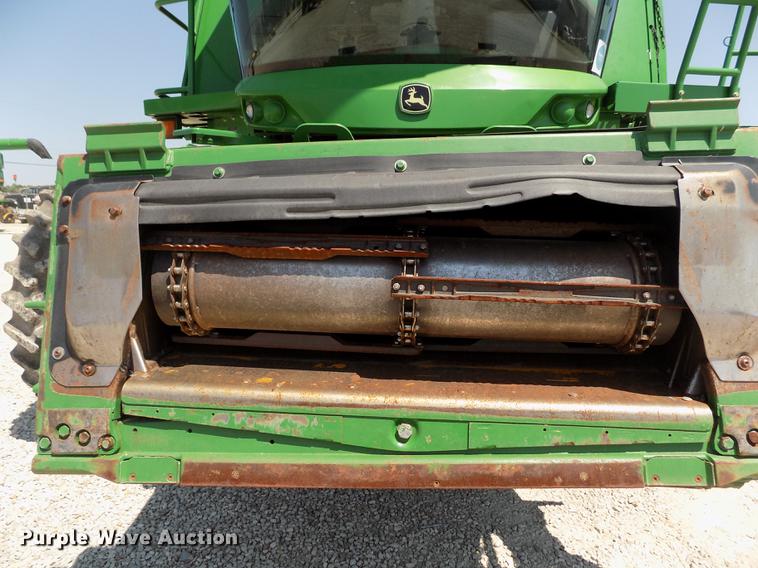 image for item DB9184 2013 John Deere S660 STS combine