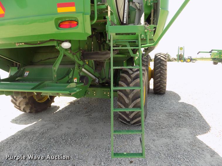 image for item DB9184 2013 John Deere S660 STS combine