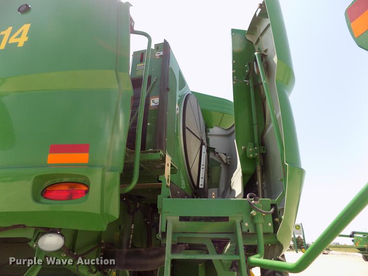 image for item DB9184 2013 John Deere S660 STS combine