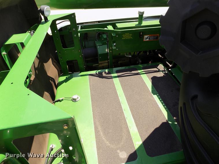 image for item DB9184 2013 John Deere S660 STS combine