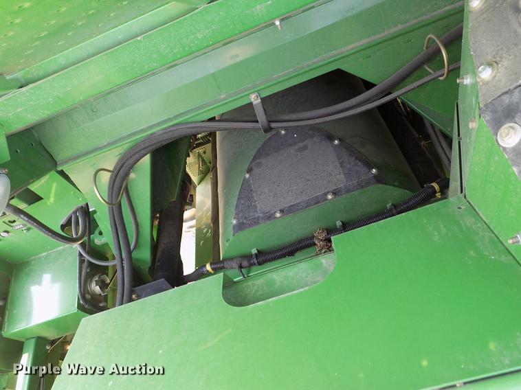 image for item DB9184 2013 John Deere S660 STS combine