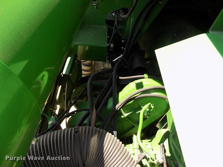 image for item DB9184 2013 John Deere S660 STS combine