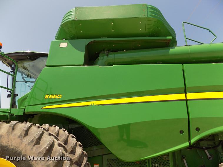 image for item DB9184 2013 John Deere S660 STS combine