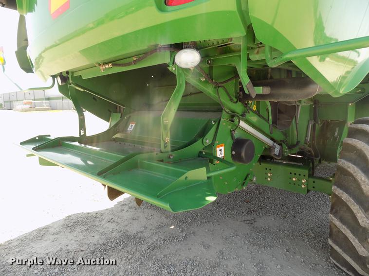 image for item DB9184 2013 John Deere S660 STS combine