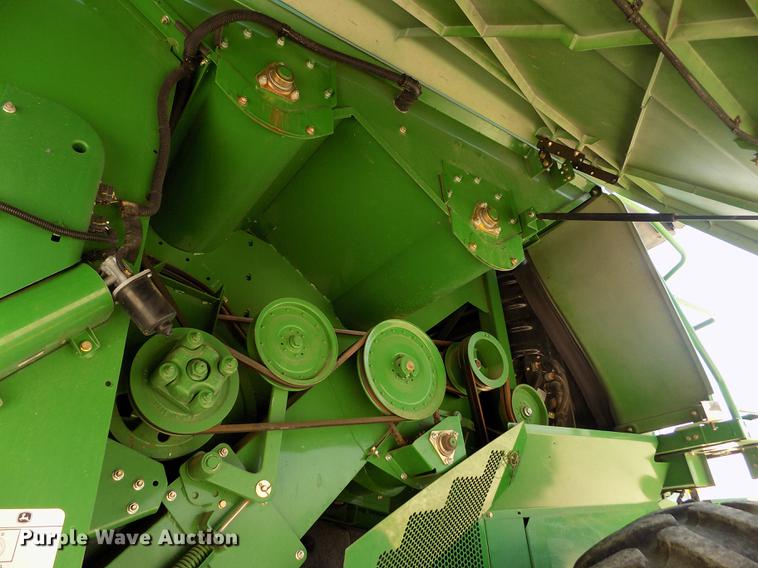 image for item DB9184 2013 John Deere S660 STS combine