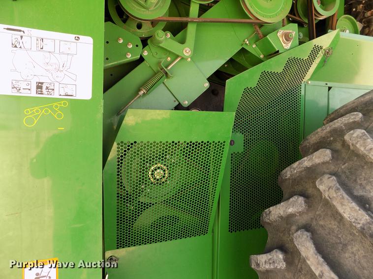 image for item DB9184 2013 John Deere S660 STS combine