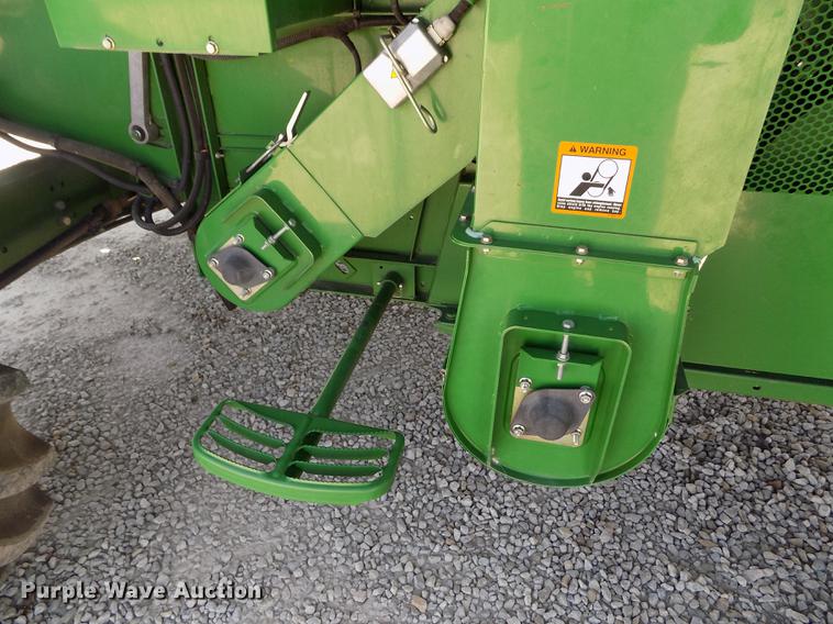 image for item DB9184 2013 John Deere S660 STS combine