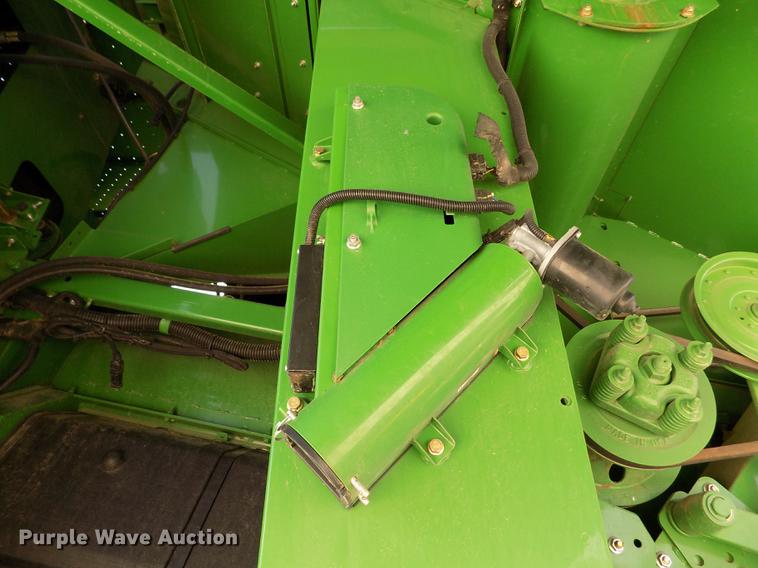 image for item DB9184 2013 John Deere S660 STS combine