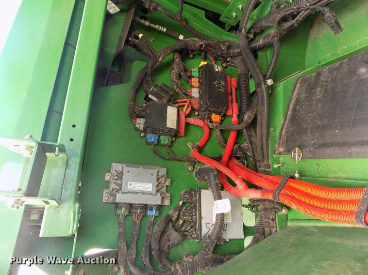 image for item DB9184 2013 John Deere S660 STS combine