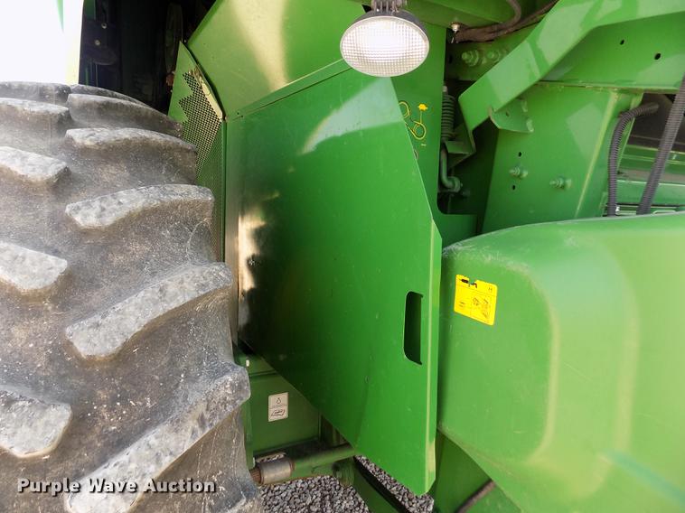 image for item DB9184 2013 John Deere S660 STS combine