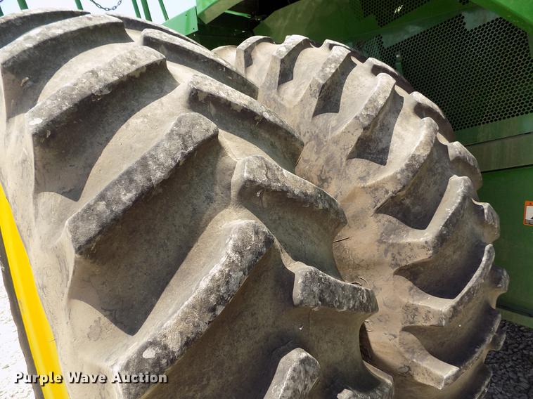 image for item DB9184 2013 John Deere S660 STS combine