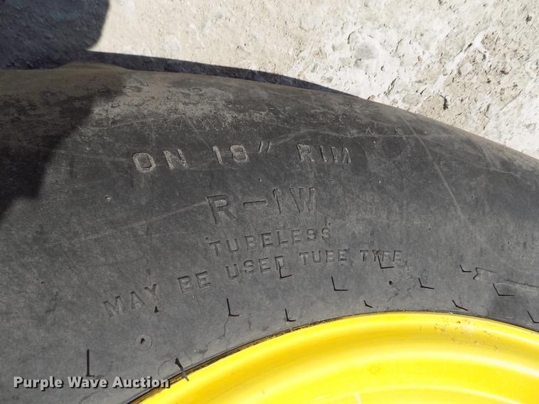 image for item DB9184 2013 John Deere S660 STS combine