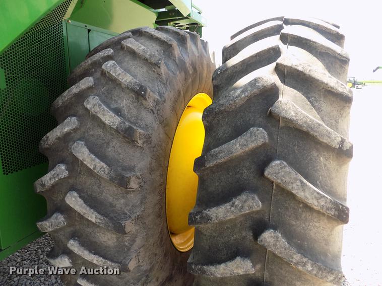 image for item DB9184 2013 John Deere S660 STS combine